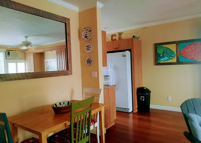 Apartment Beach Getaway Iii