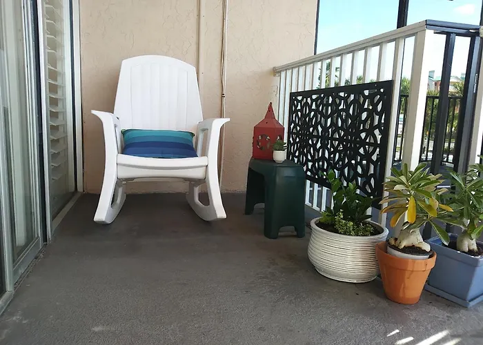 Apartment Beach Getaway Iii