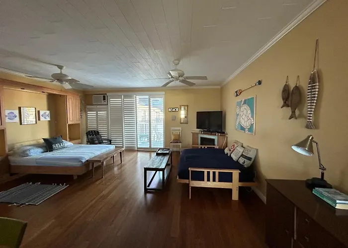 Apartment Beach Getaway Iii